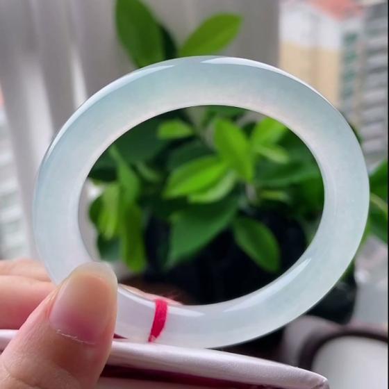白冰白月光圆条手镯